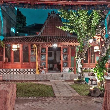 Budarno Homestay Kejayan Kültér fotó
